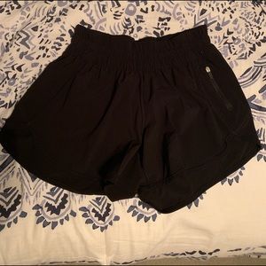 Lululemon black 4” shorts
